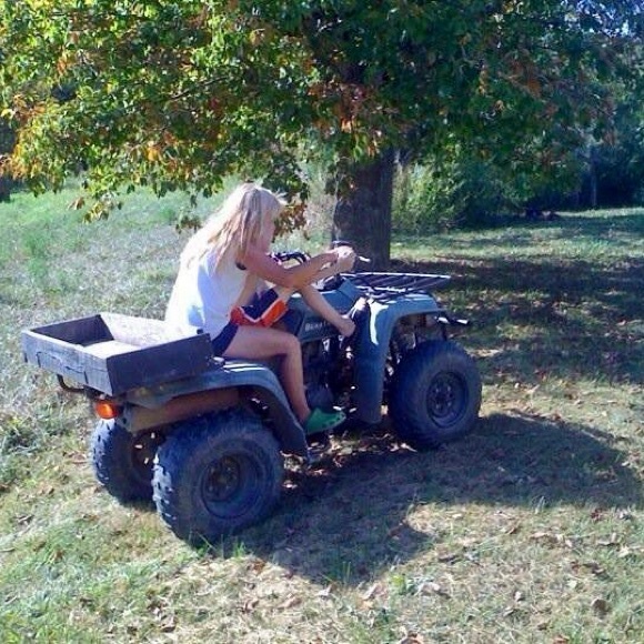 Meet your Posher, Dottie - Picture 4 of 6